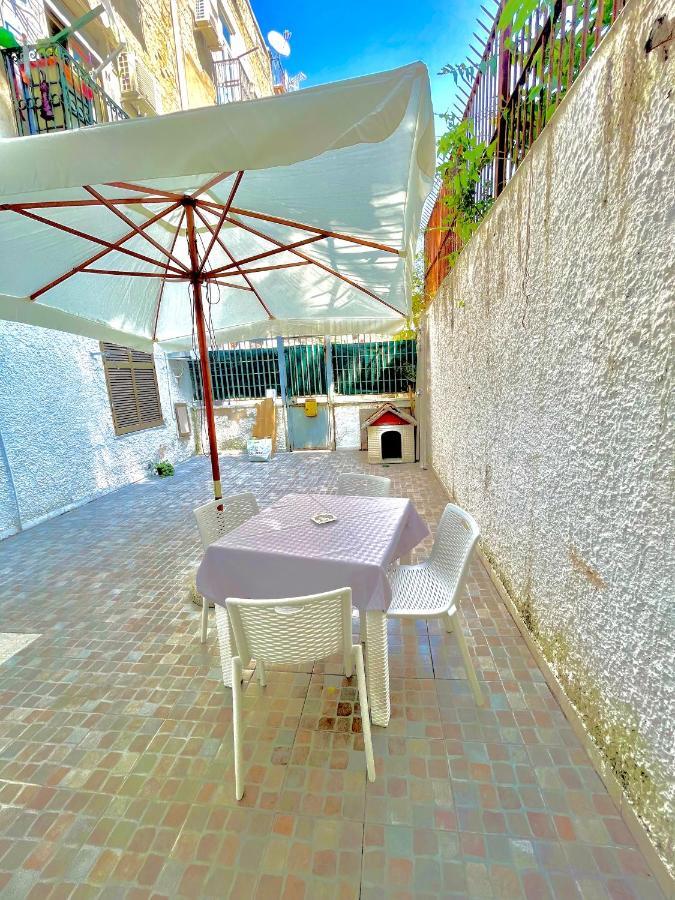 L'Oasi Di Luis Villa Napoli Exterior foto